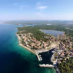 4251d Apartament